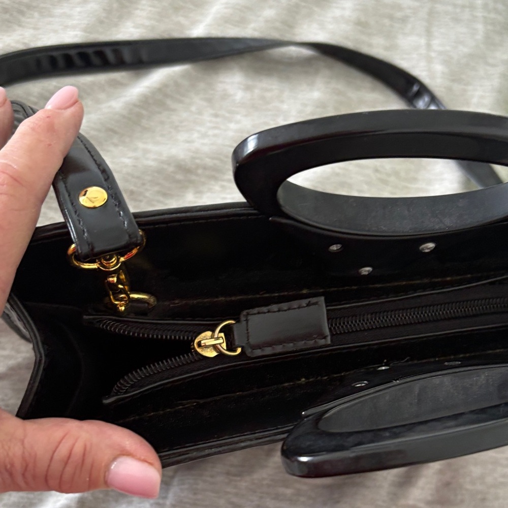 Elegant Black Women's Handbag - Picture 7 of 8